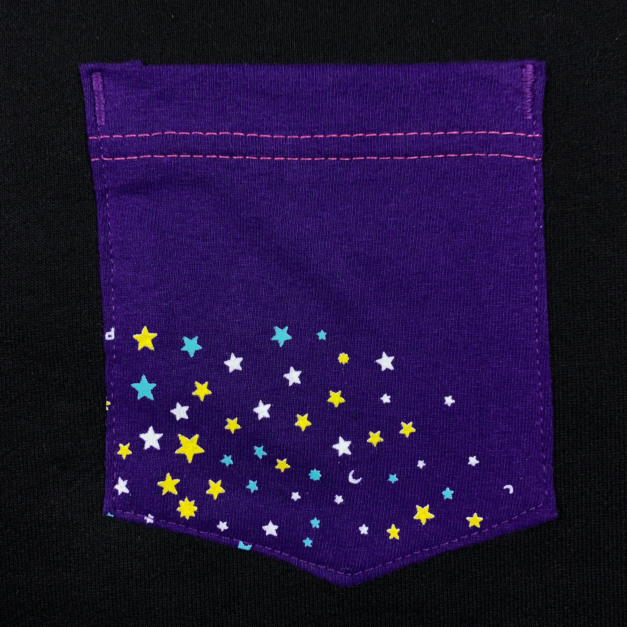 Embroidered Pocket Crewneck - L
